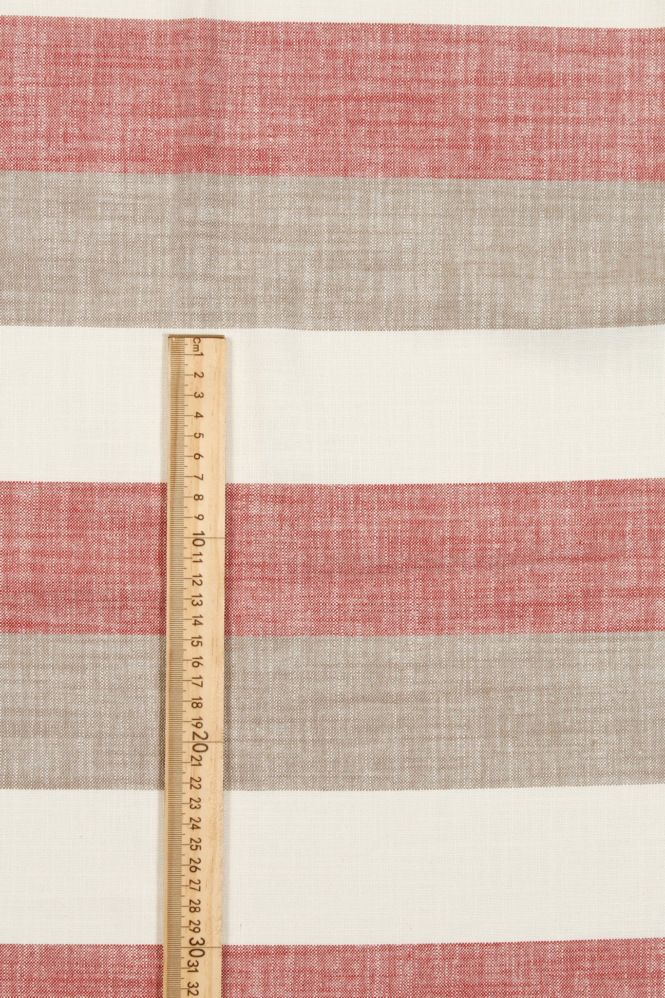 Esplanade Redd (70% Viscose & 30% Linen)