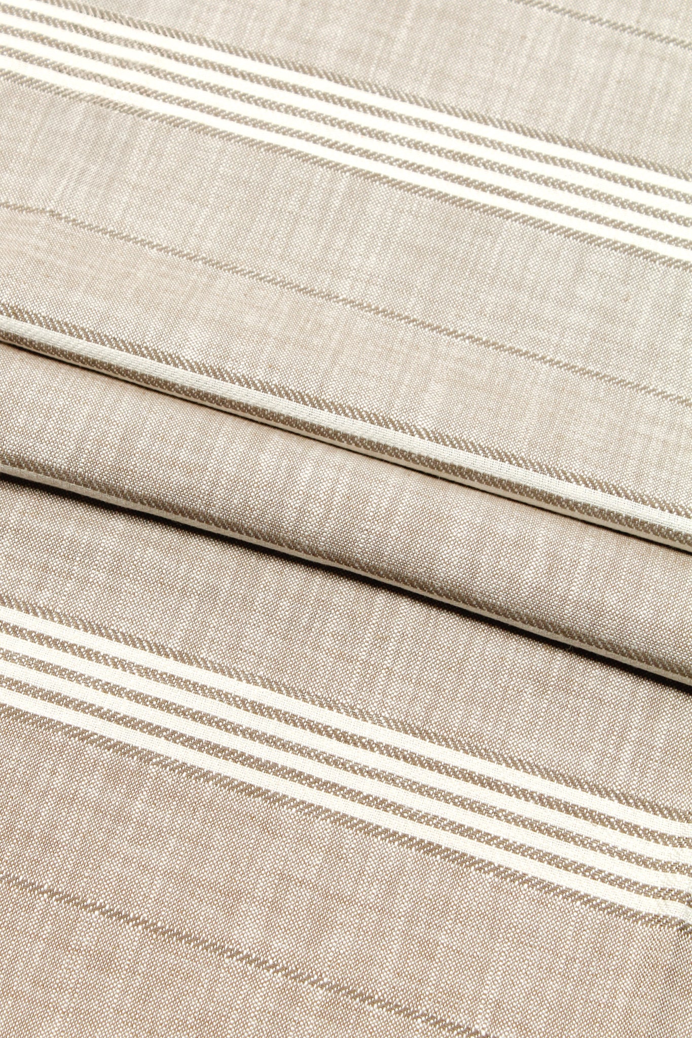 Berkshire Linen Fields (70% Viscose & 30% Linen)