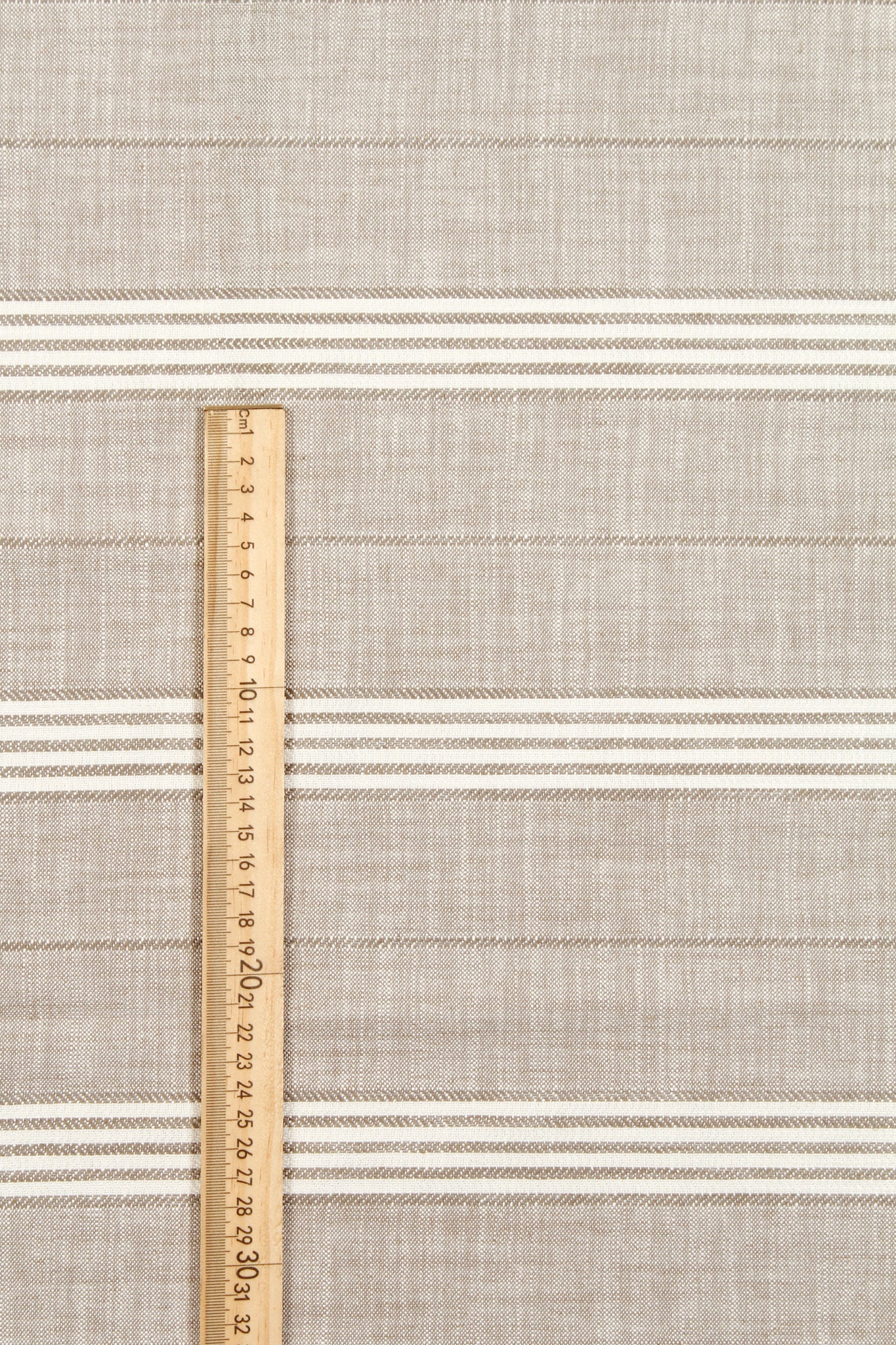 Berkshire Linen Fields (70% Viscose & 30% Linen)