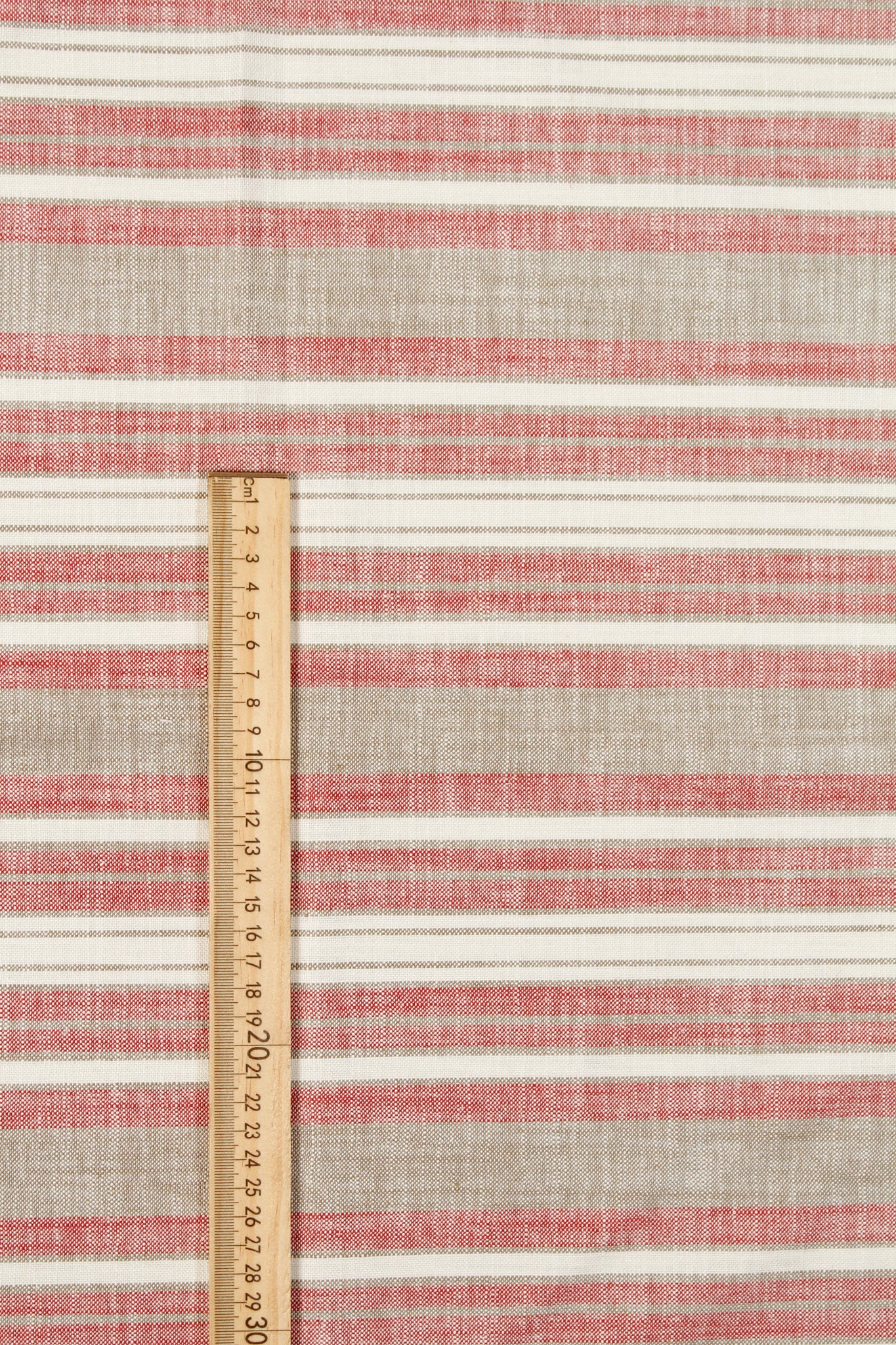 Essex Berry 20 (70% Viscose & 30% Linen)