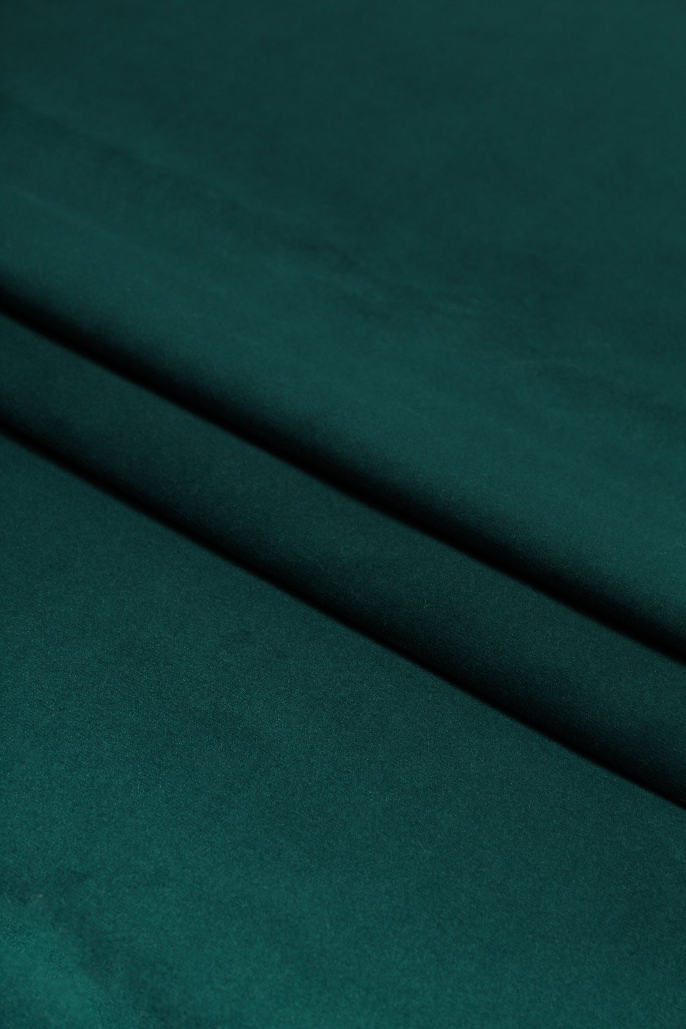 Plain Velvet - Malom Gladwell