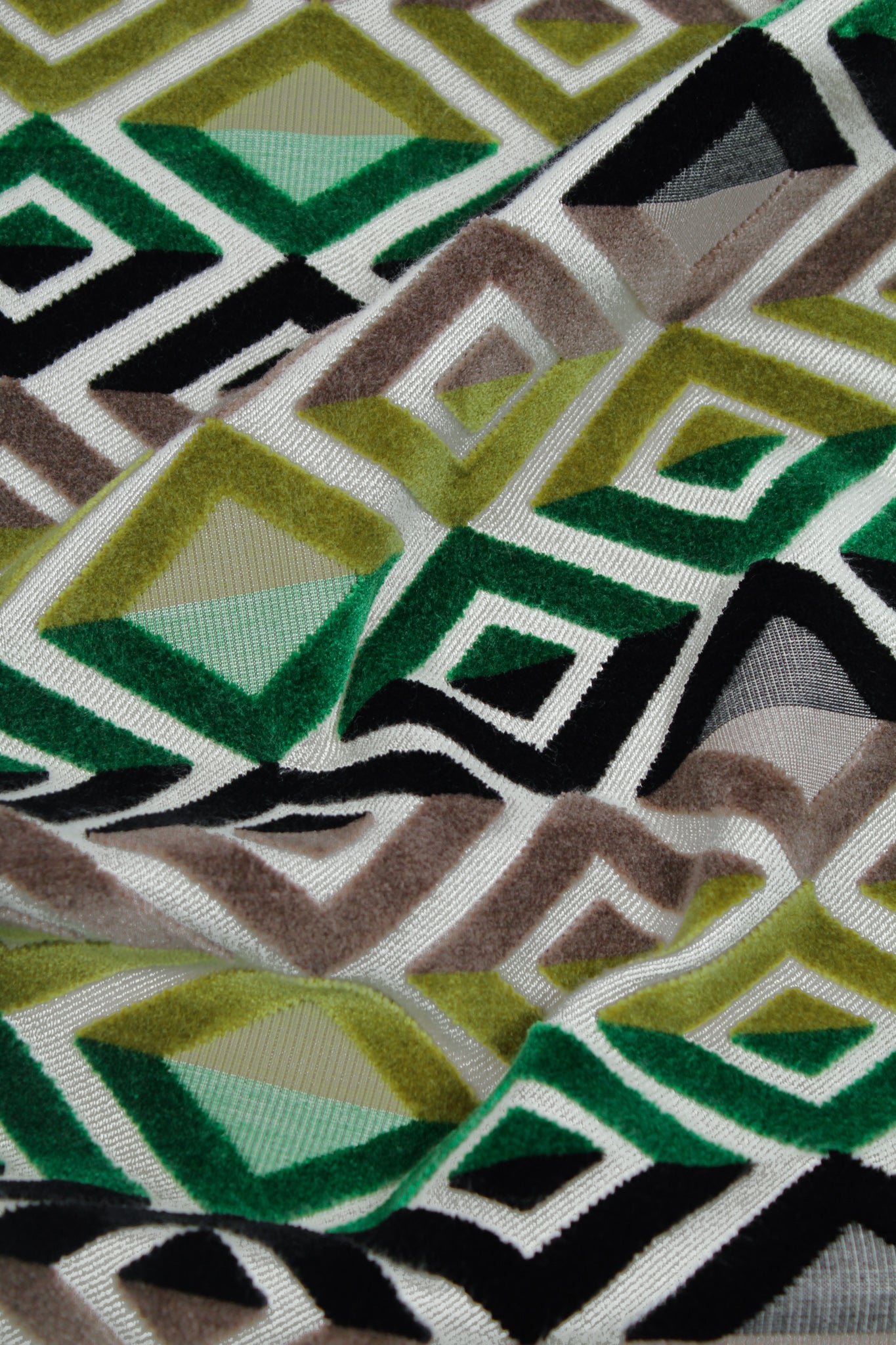 Embossed Velvet - Diamond Delight